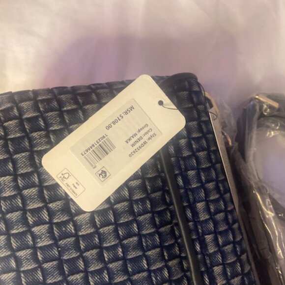 Guess Snakeskin Crossbody Purse Excellent Condition - Picture 4 of 6